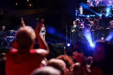  José Velez llena la plaza de Candelaria (Tenerife) con un concierto de dos horas/TA.